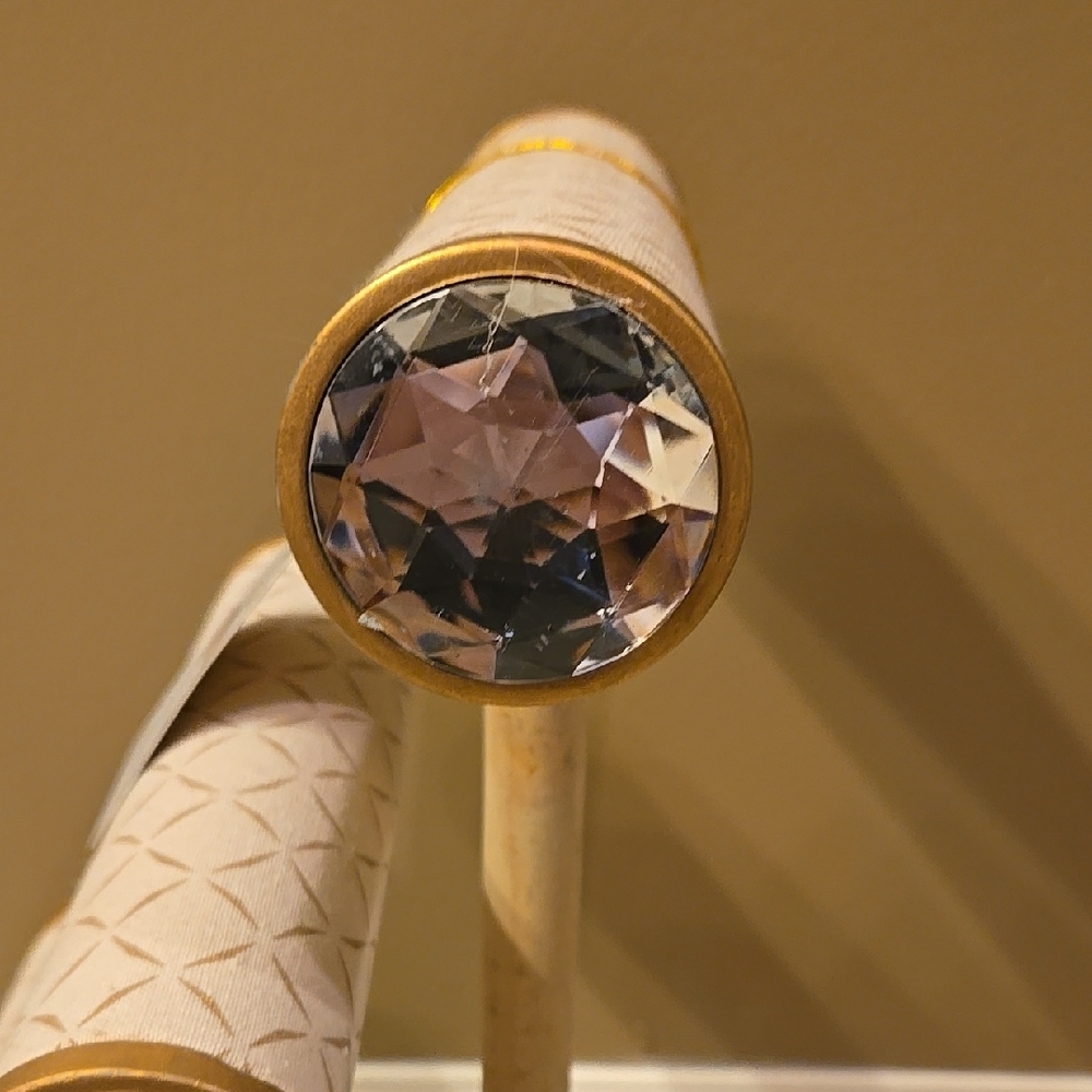 Elegant Gold and Cream Jewelry Bar - Picture 5 of 15